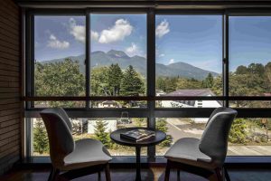 日本百名山・妙高山を望めます。