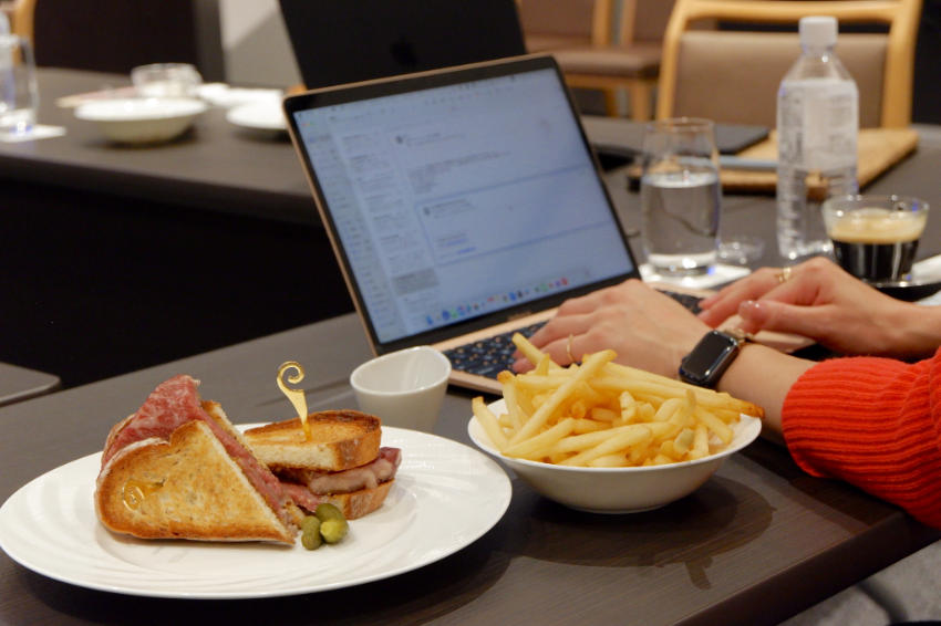 ランチ付きのFull day meeting